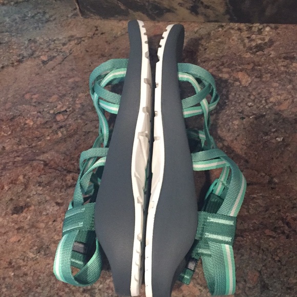 8/9/10 Chaco Sandals - Picture 3 of 5